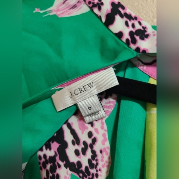 J. Crew 100% Silk Blouse Women's Size 0 Green Floral Short Sleeve Open Back - Picture 4 of 9